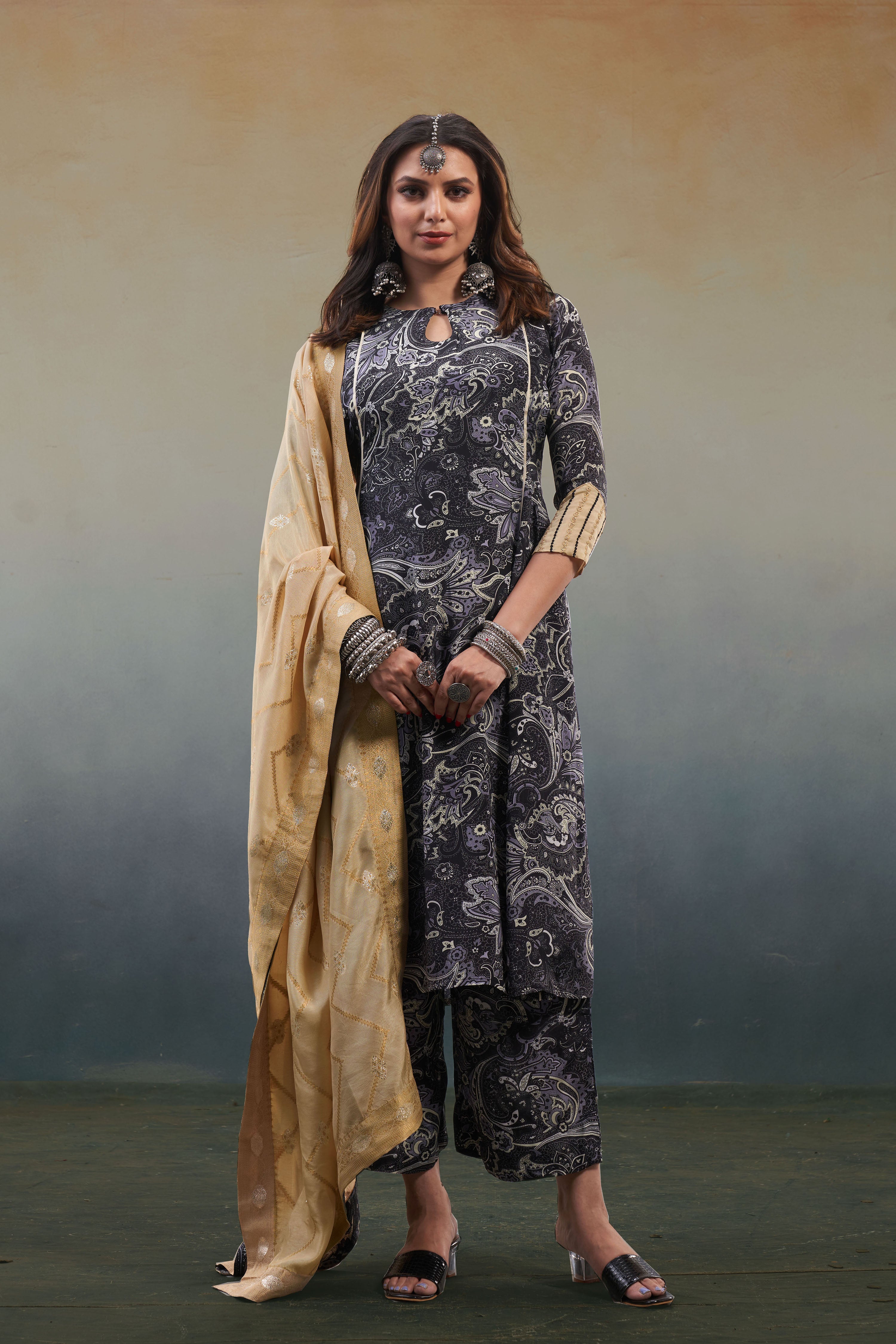 Noor Paisley Printed Kurta Set