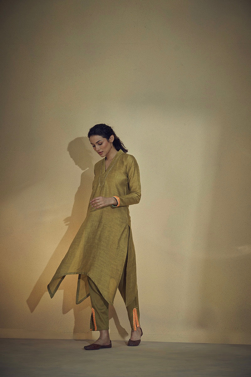 Ta’aruf Medium Oak Kurta Set