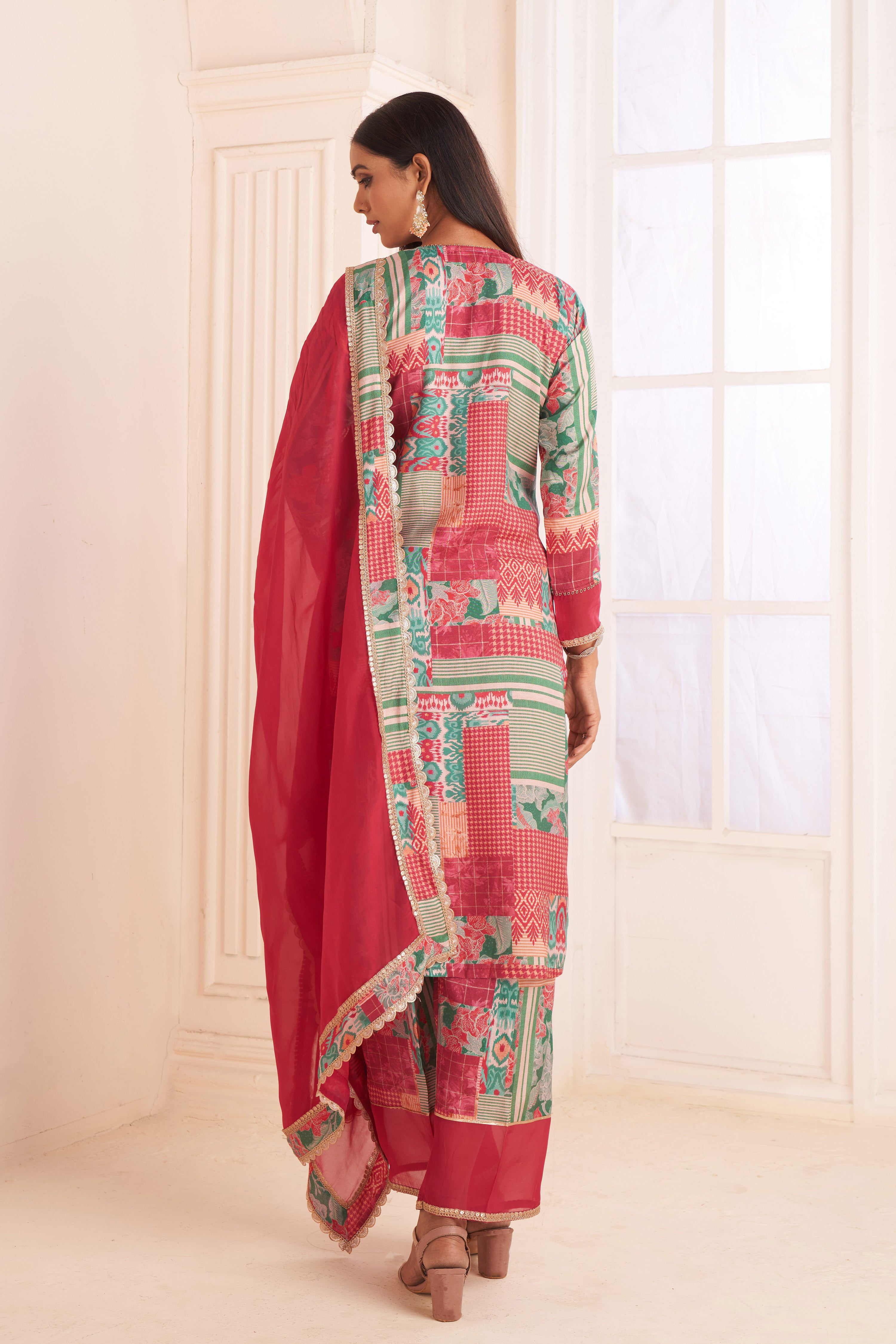 Green abstract print & embroidered kurta set