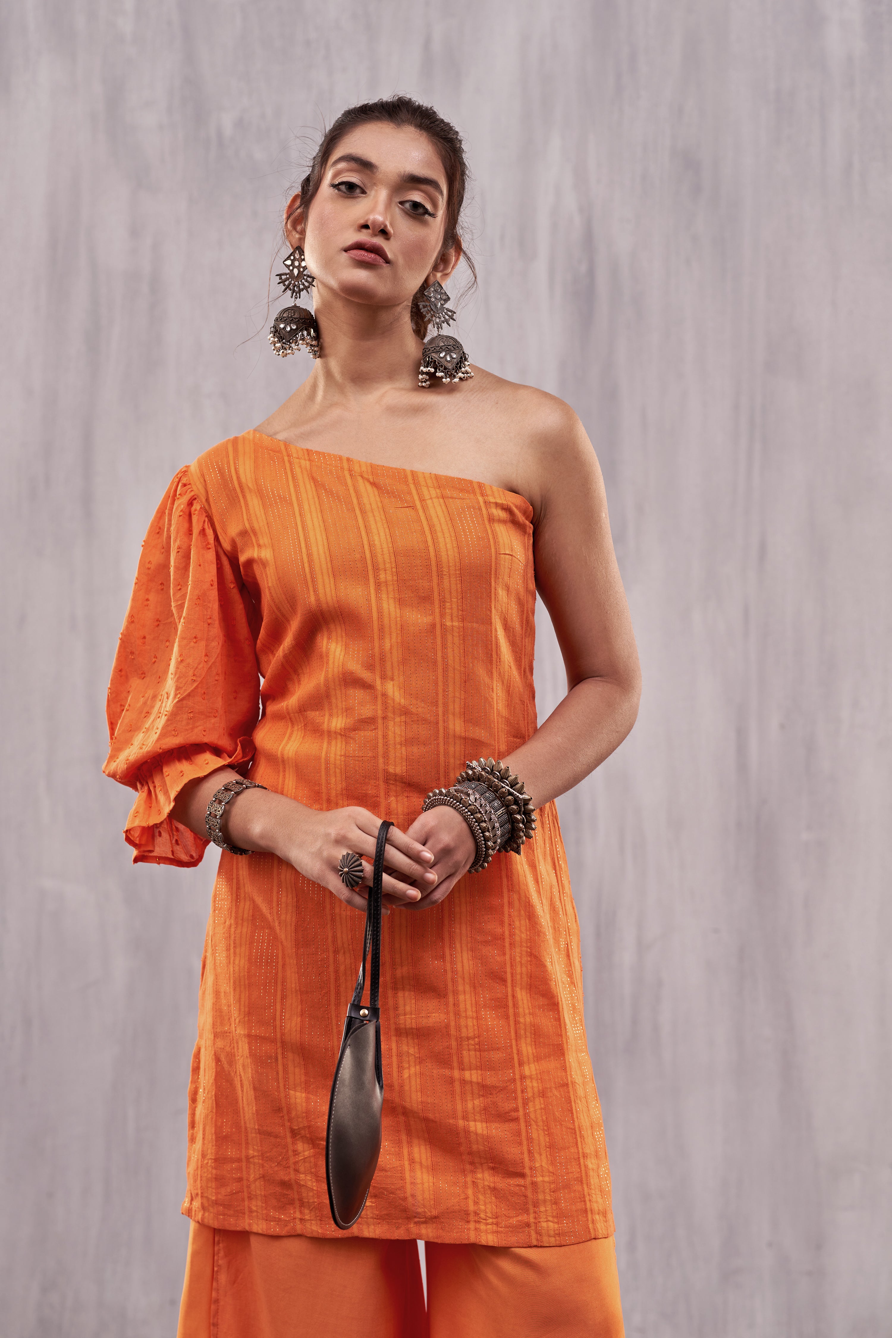 Ulfat Piñata Orange One Shoulder Kurta Set