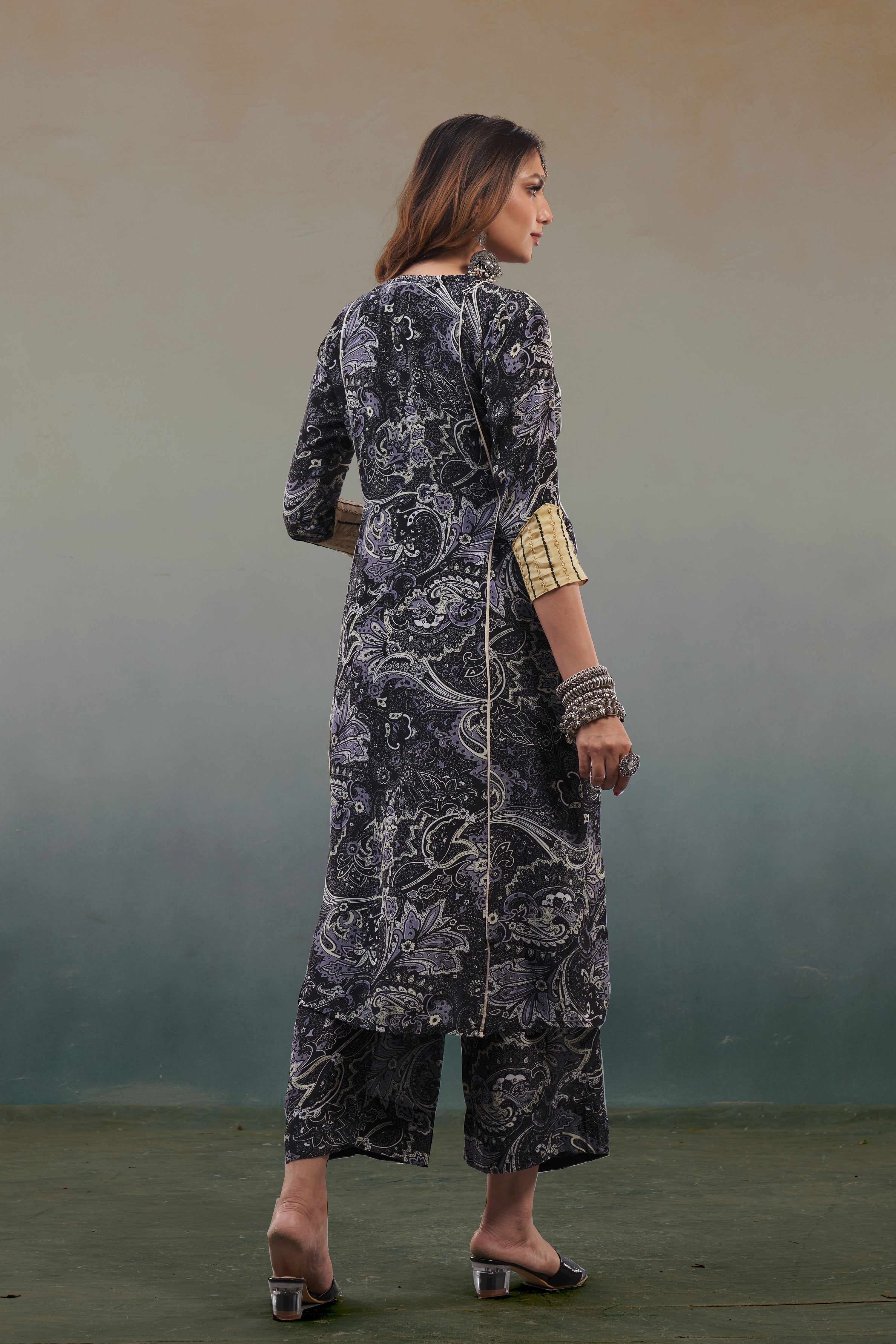 Noor Paisley Printed Kurta Set