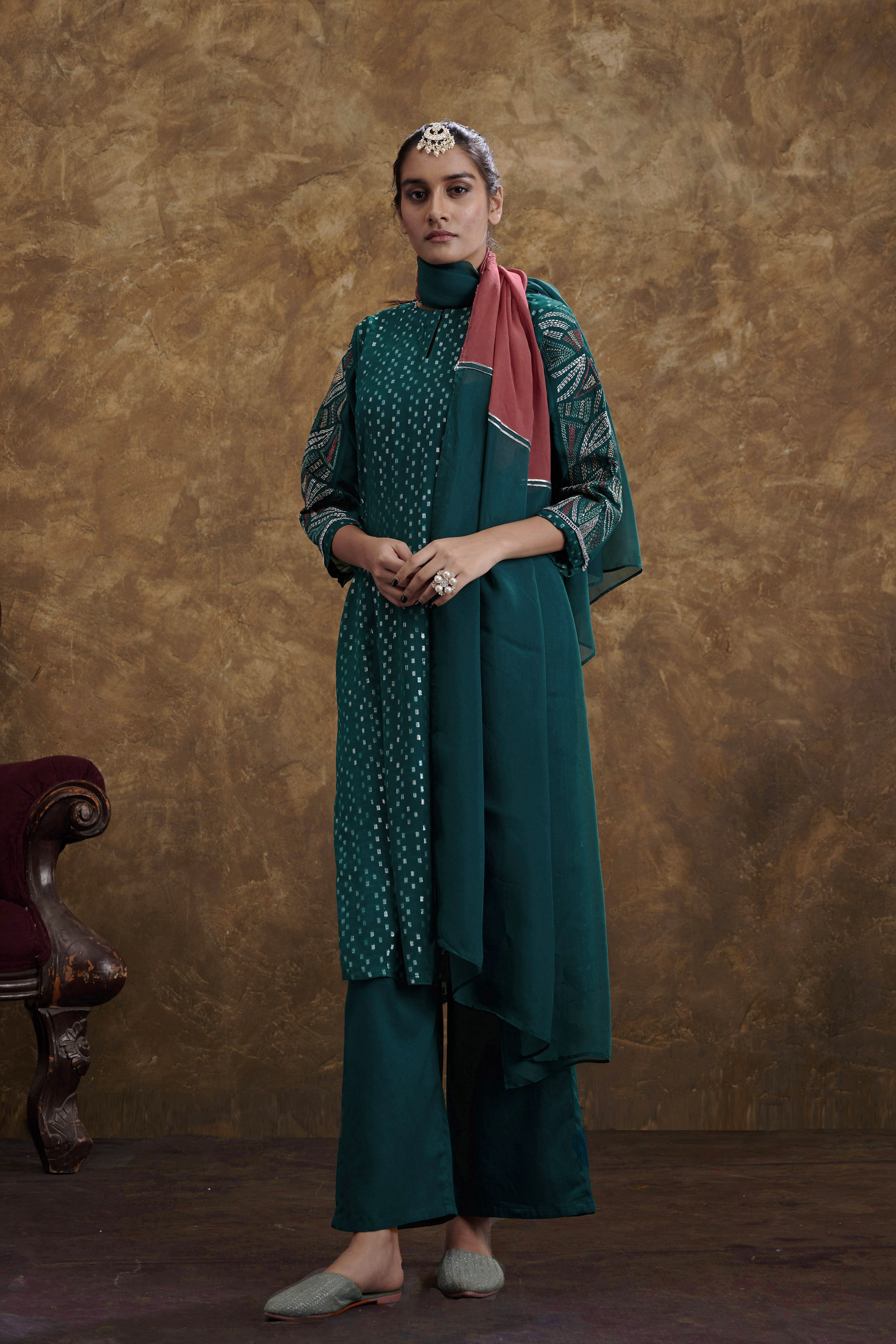 Sitaara Bottle Green Kurta Set