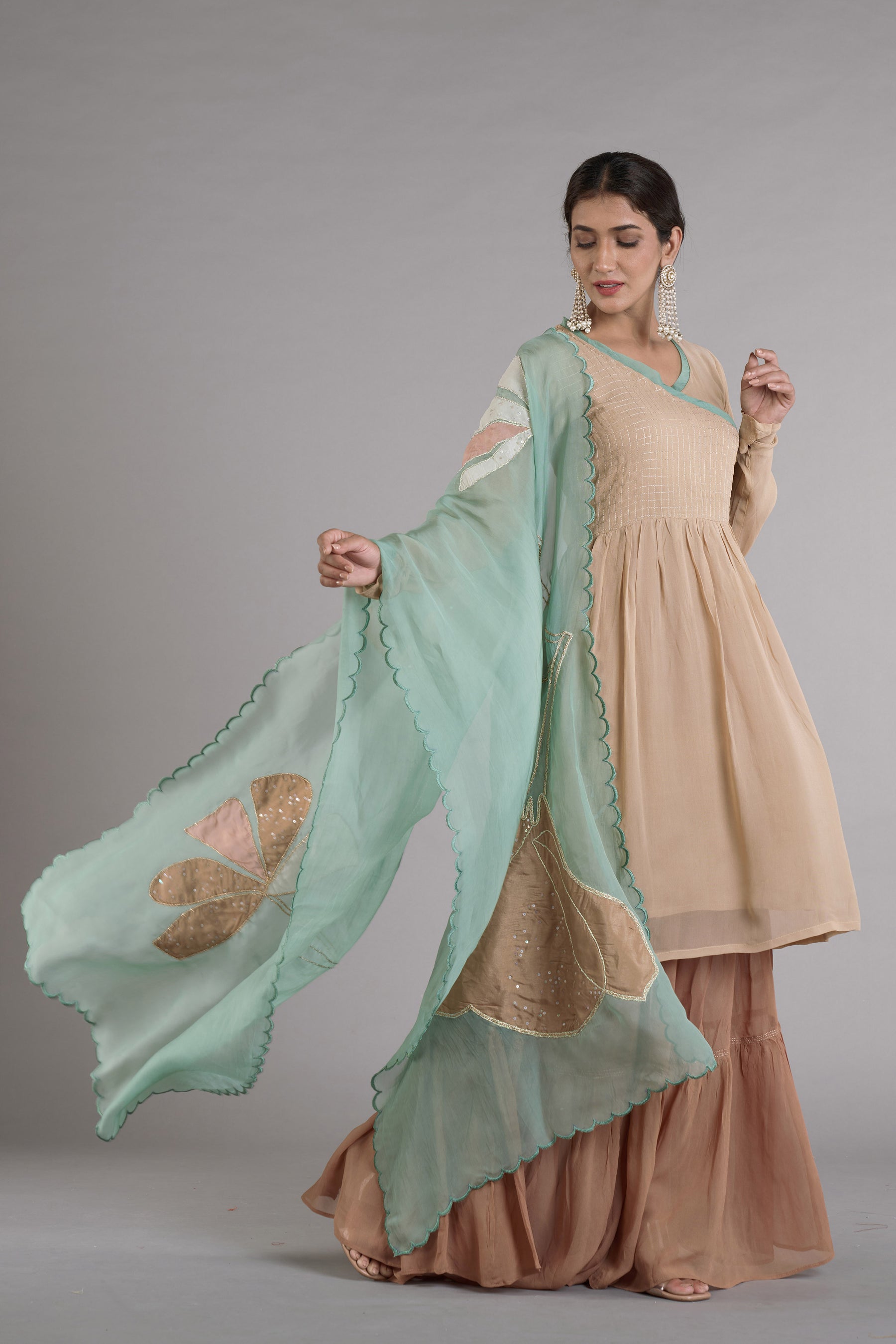 Gulnaaz Sharara Set