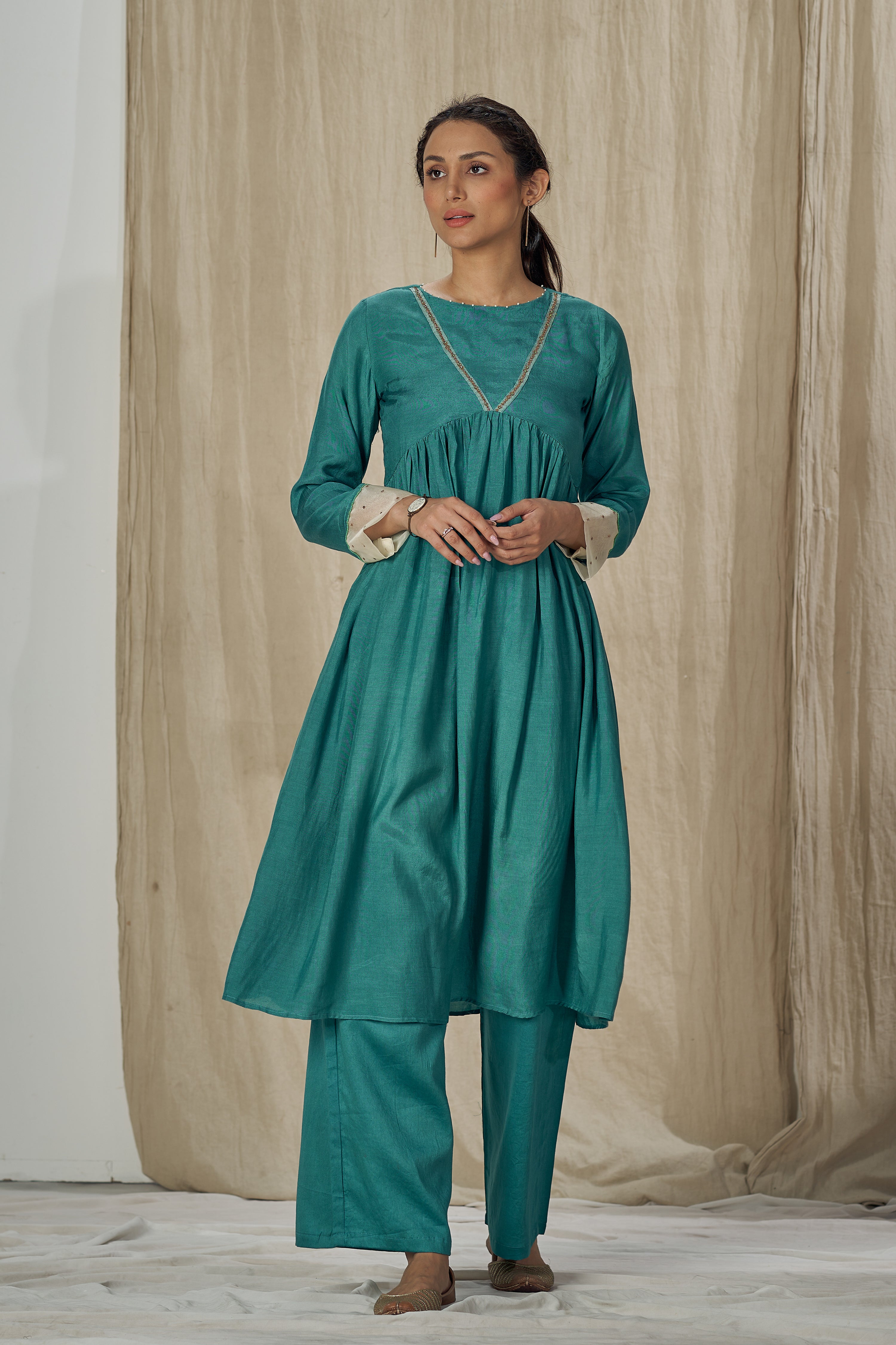 Shiiriin Gathered Kurta Set