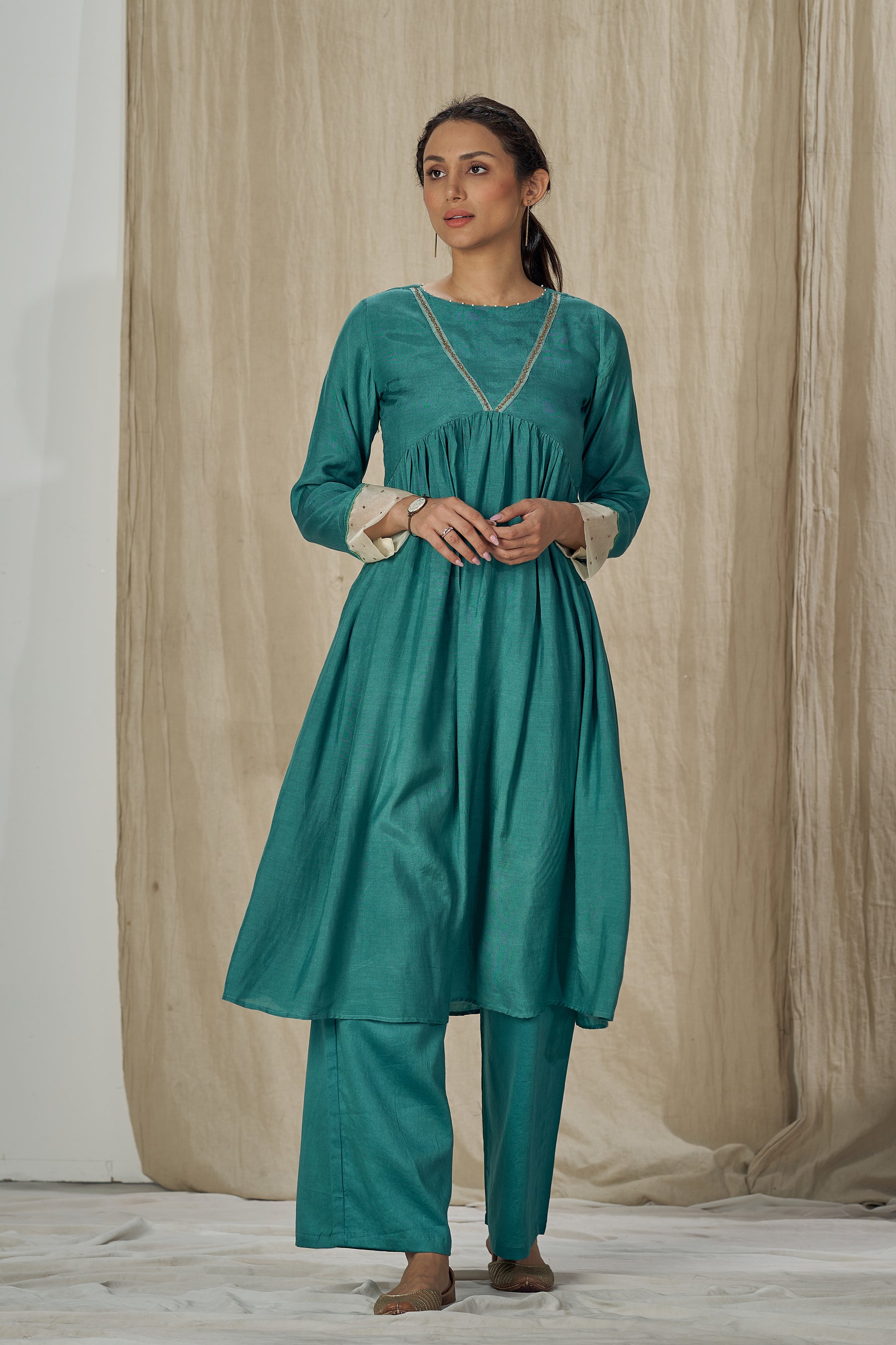 Shiiriin Gathered Kurta Set