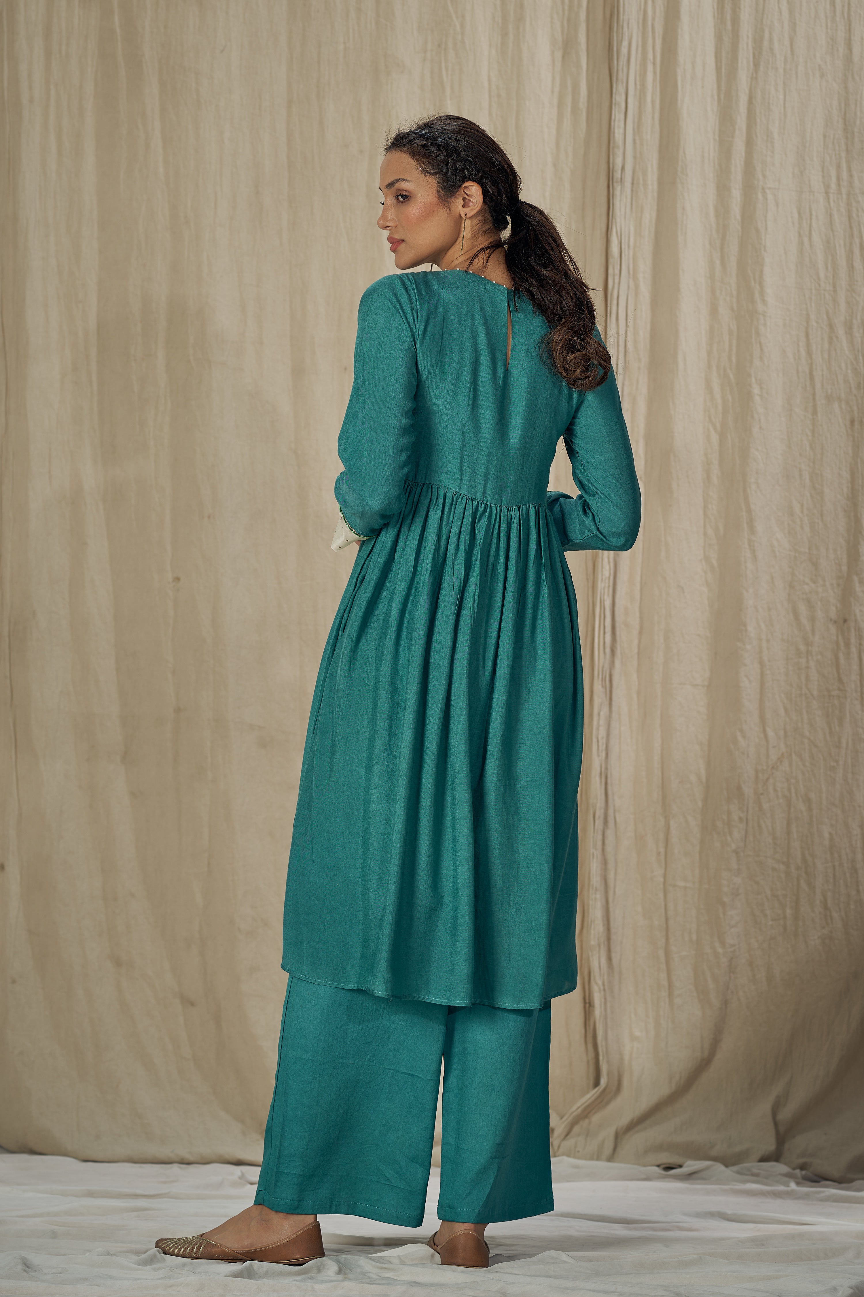 Shiiriin Gathered Kurta Set