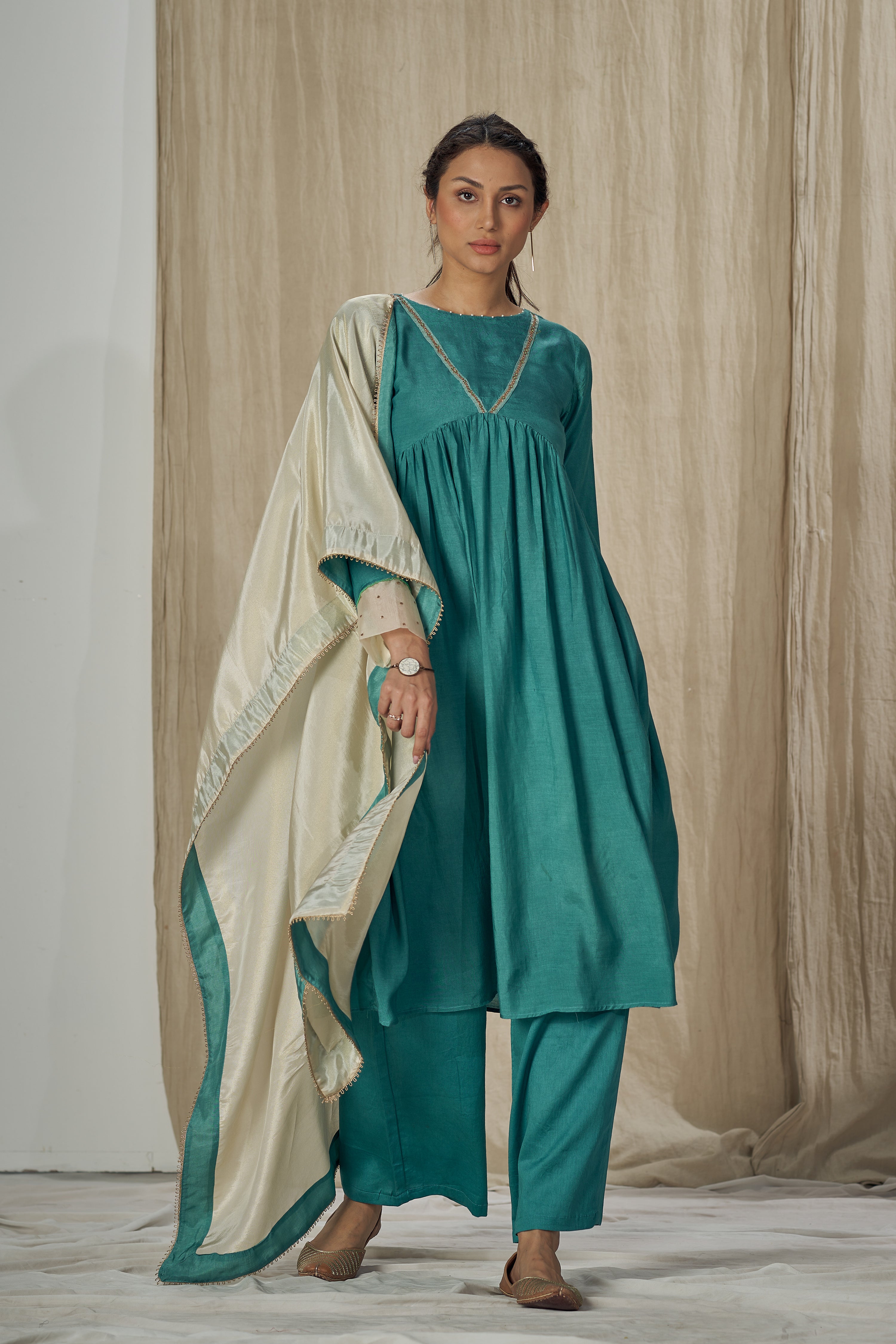 Shiiriin Gathered Kurta Set