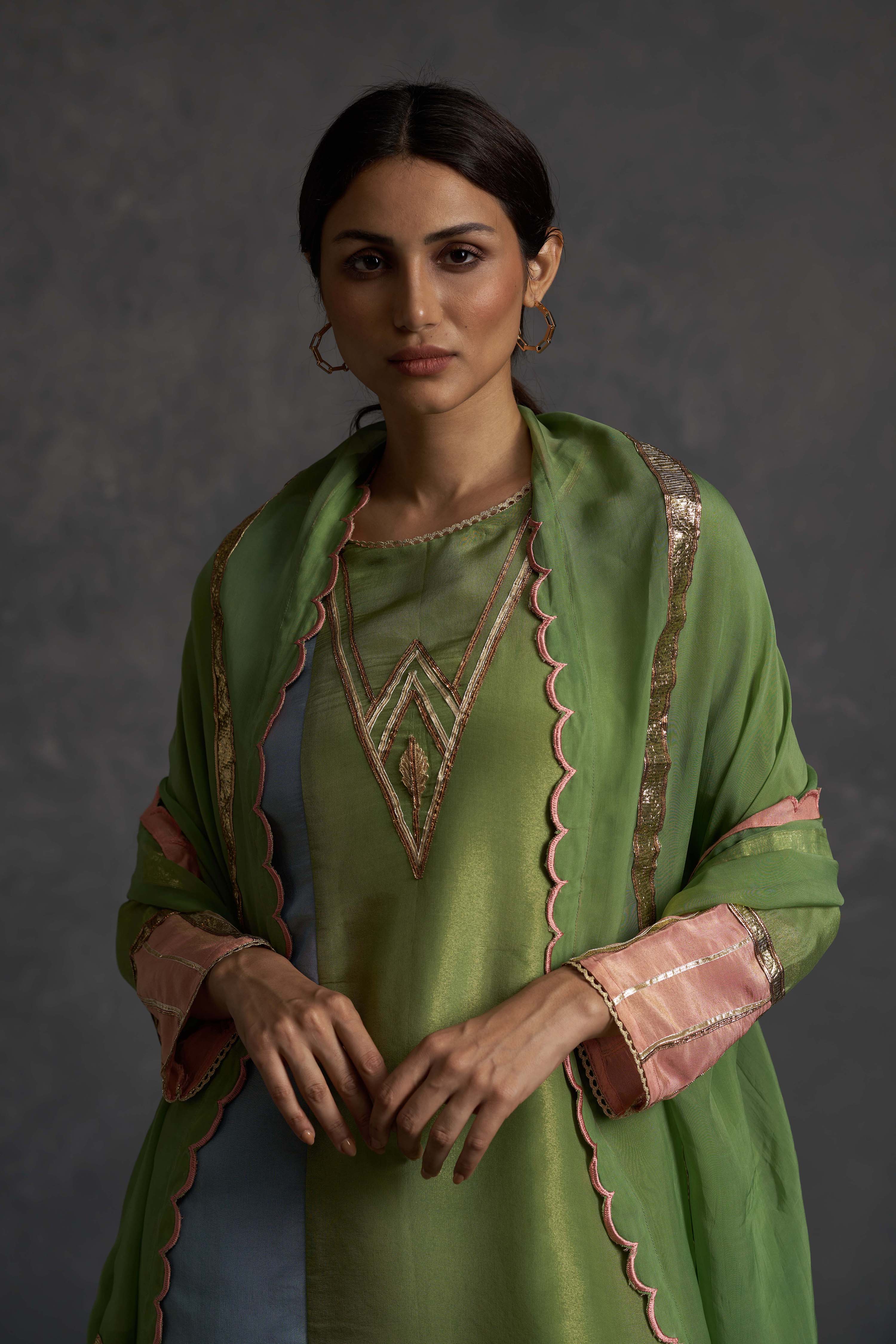 Sunehri Straight Kurta Set