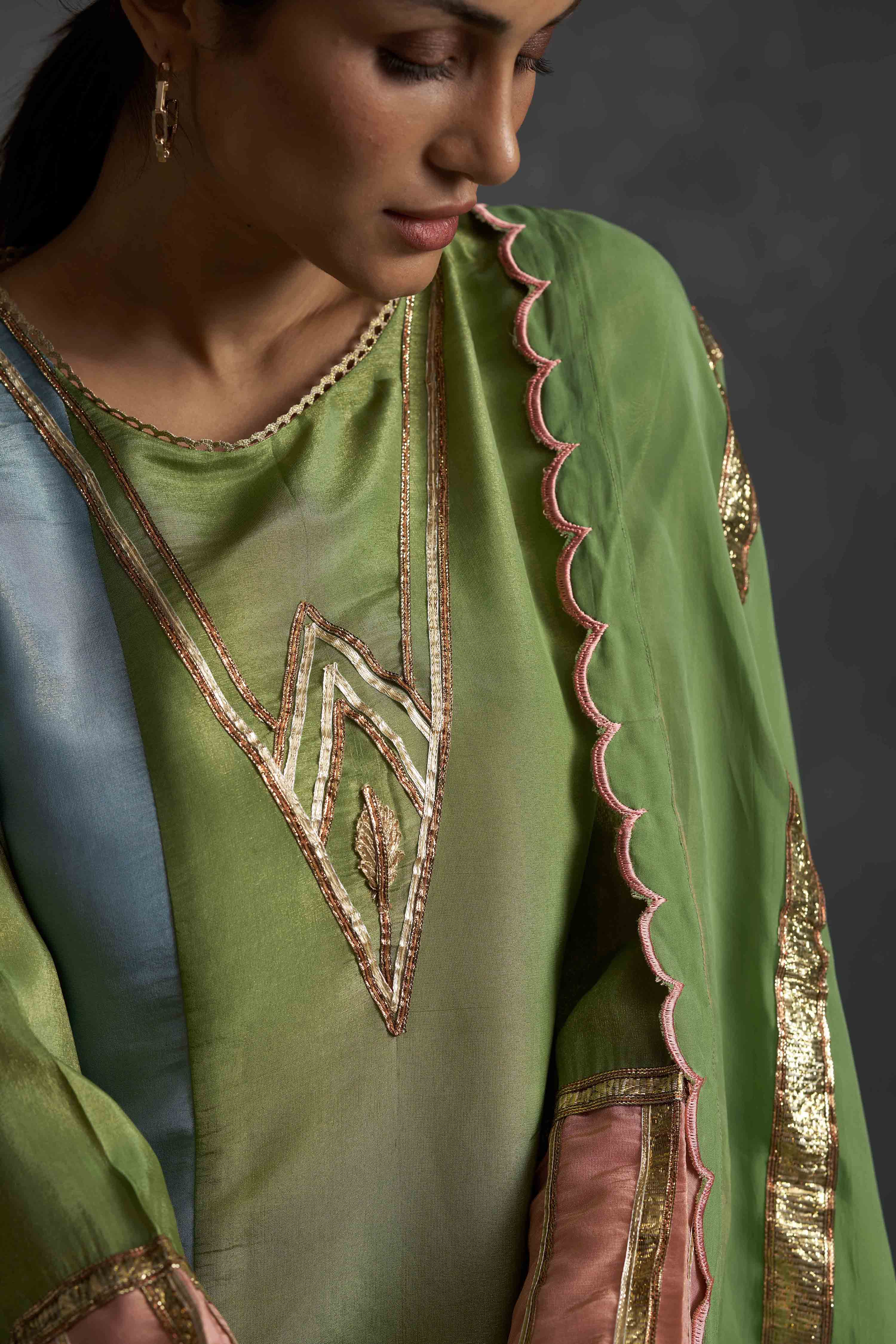 Sunehri Straight Kurta Set