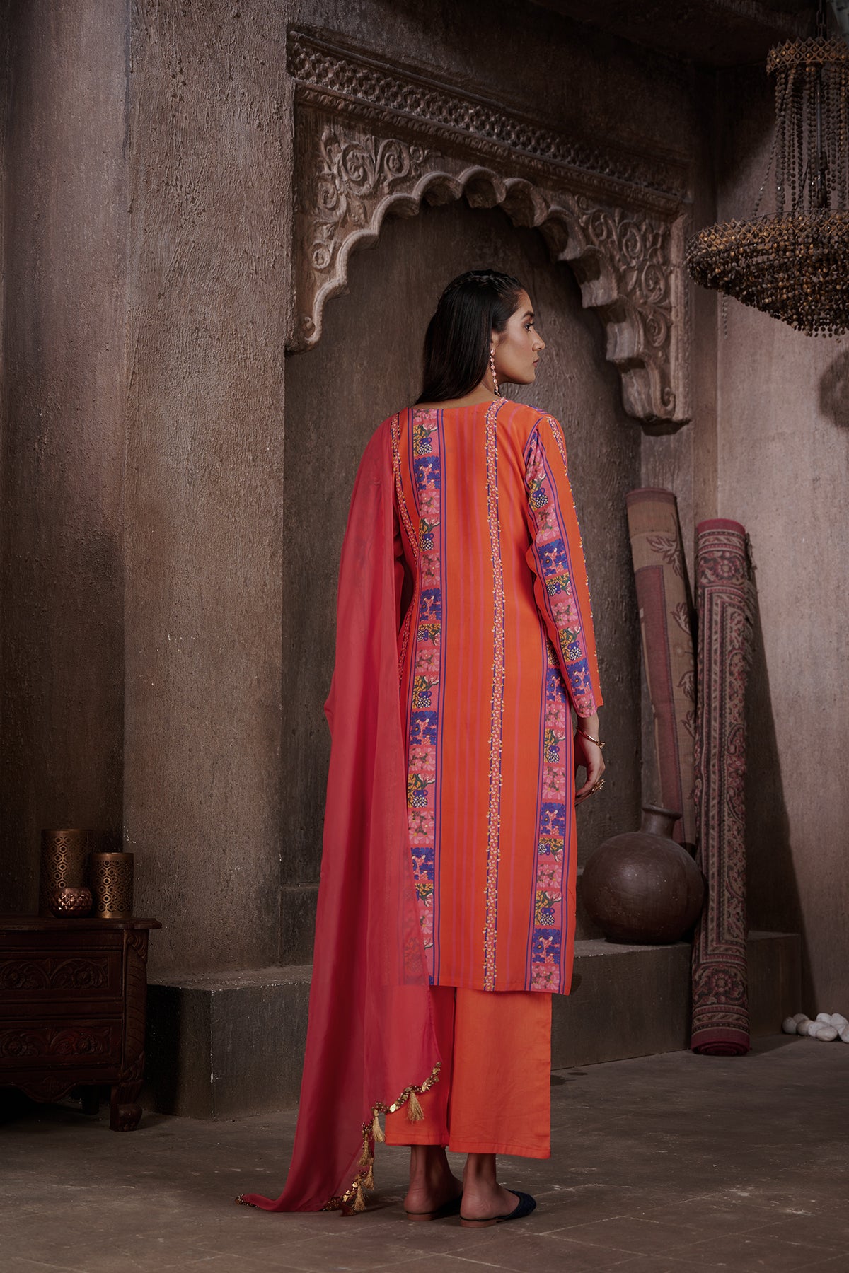 Zaha Straight Kurta Set