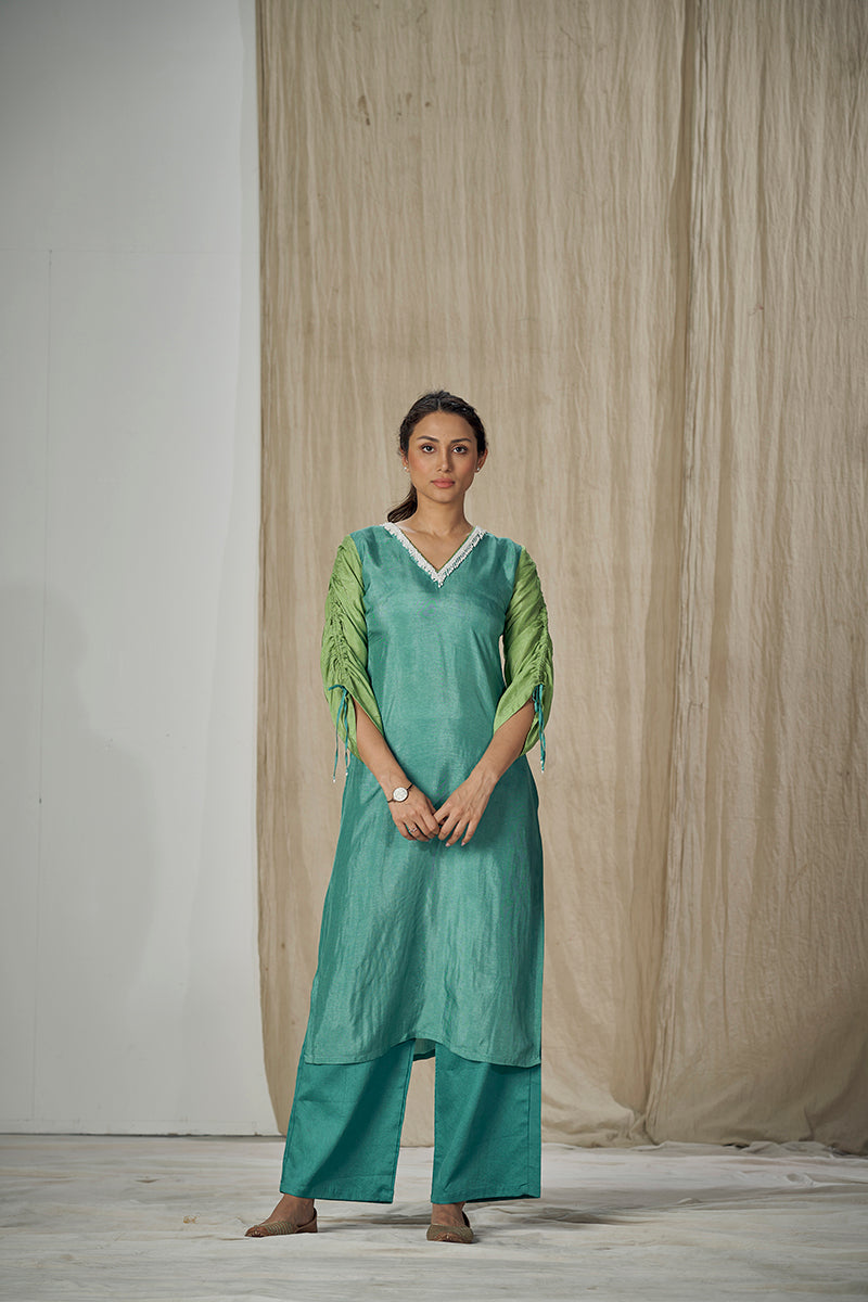 Shiiriin Pearl Detailed Kurta Set
